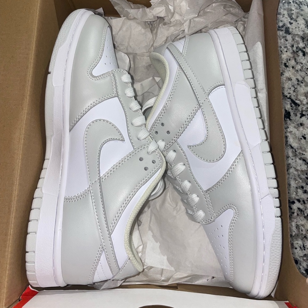 BRAND NEW NEVER WORN! Nike Women’s Dunk Low white/grey